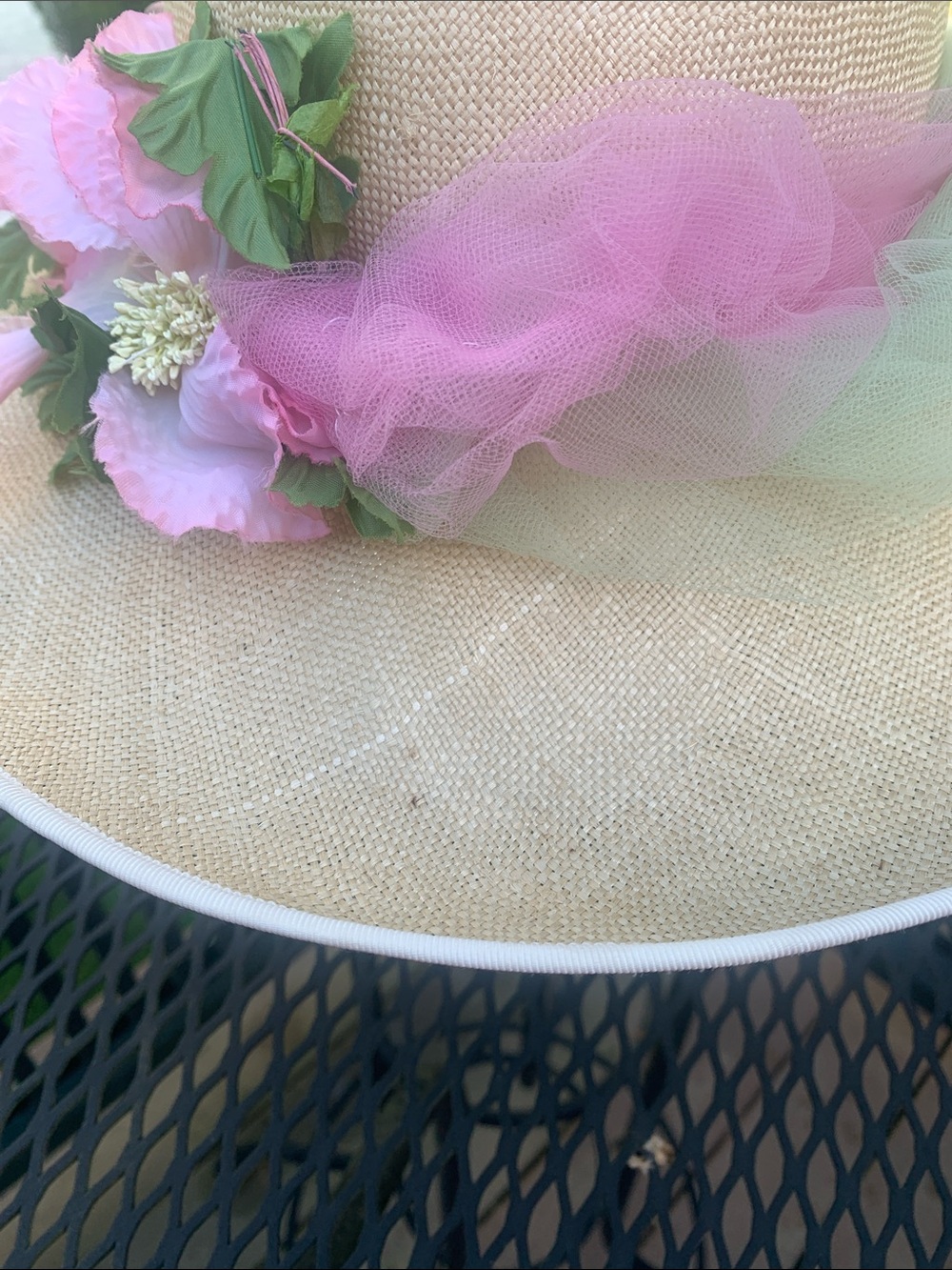 Hoodlums straw hat with green and pink flowers and gauzy ribbon - Picture 4 of 7